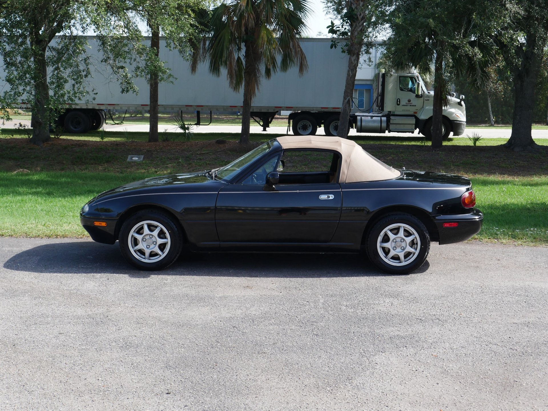 Used 1997 MAZDA MX-5 Miata RWD image 92