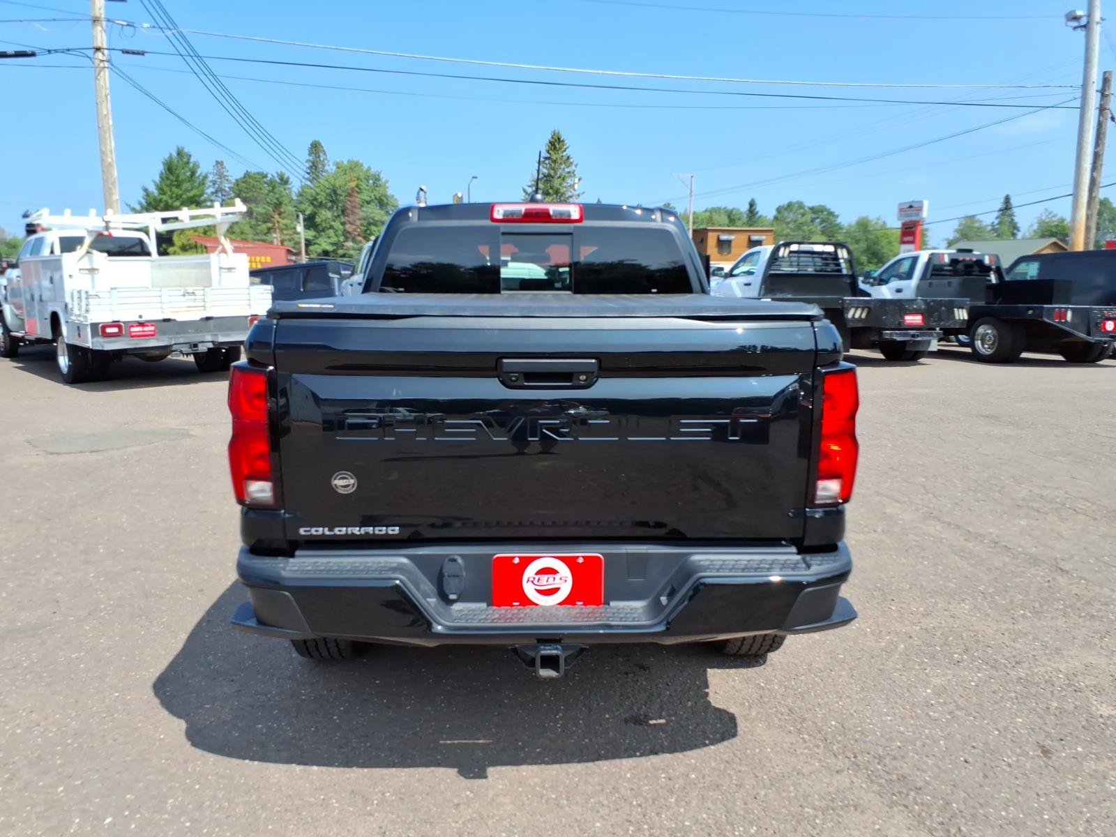 Used 2024 Chevrolet Colorado Z71 w/ Z71 Convenience Package 2 AWD/4WD image 5