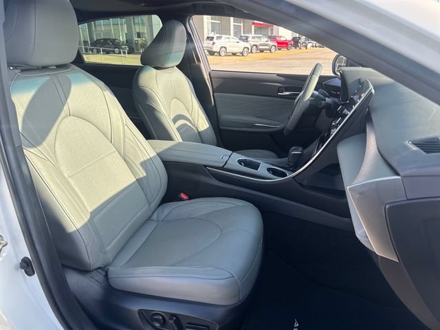 Used 2020 Toyota Avalon Limited w/ Advanced Safety Package FWD image 12