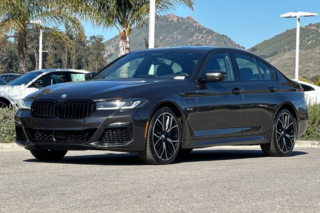 Used 2023 BMW 530e w/ M Sport Package image 7