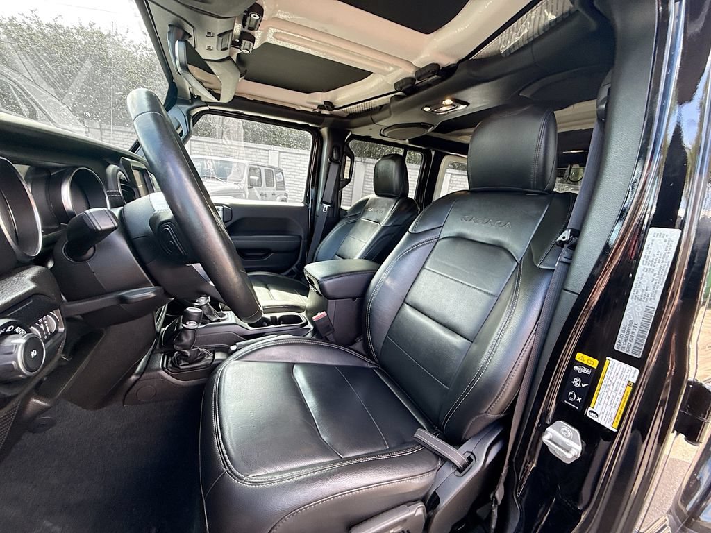 Used 2022 Jeep Wrangler Unlimited Sahara w/ Cold Weather Group AWD/4WD image 23