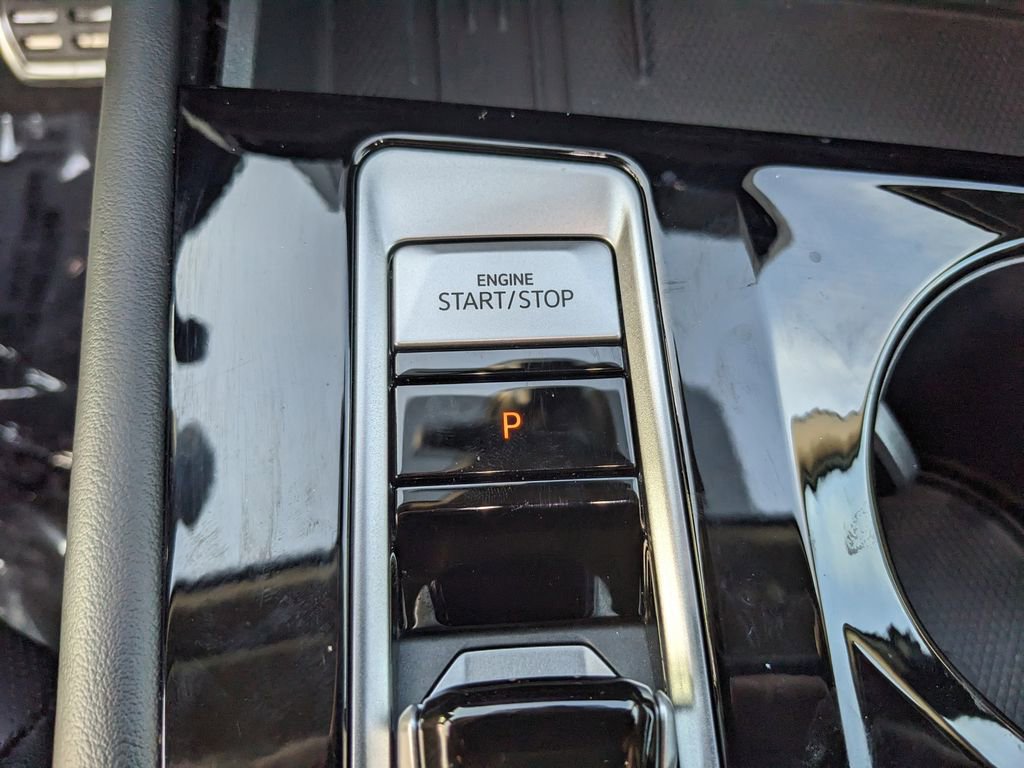 Used 2025 Volkswagen Atlas SEL Premium R-Line image 27