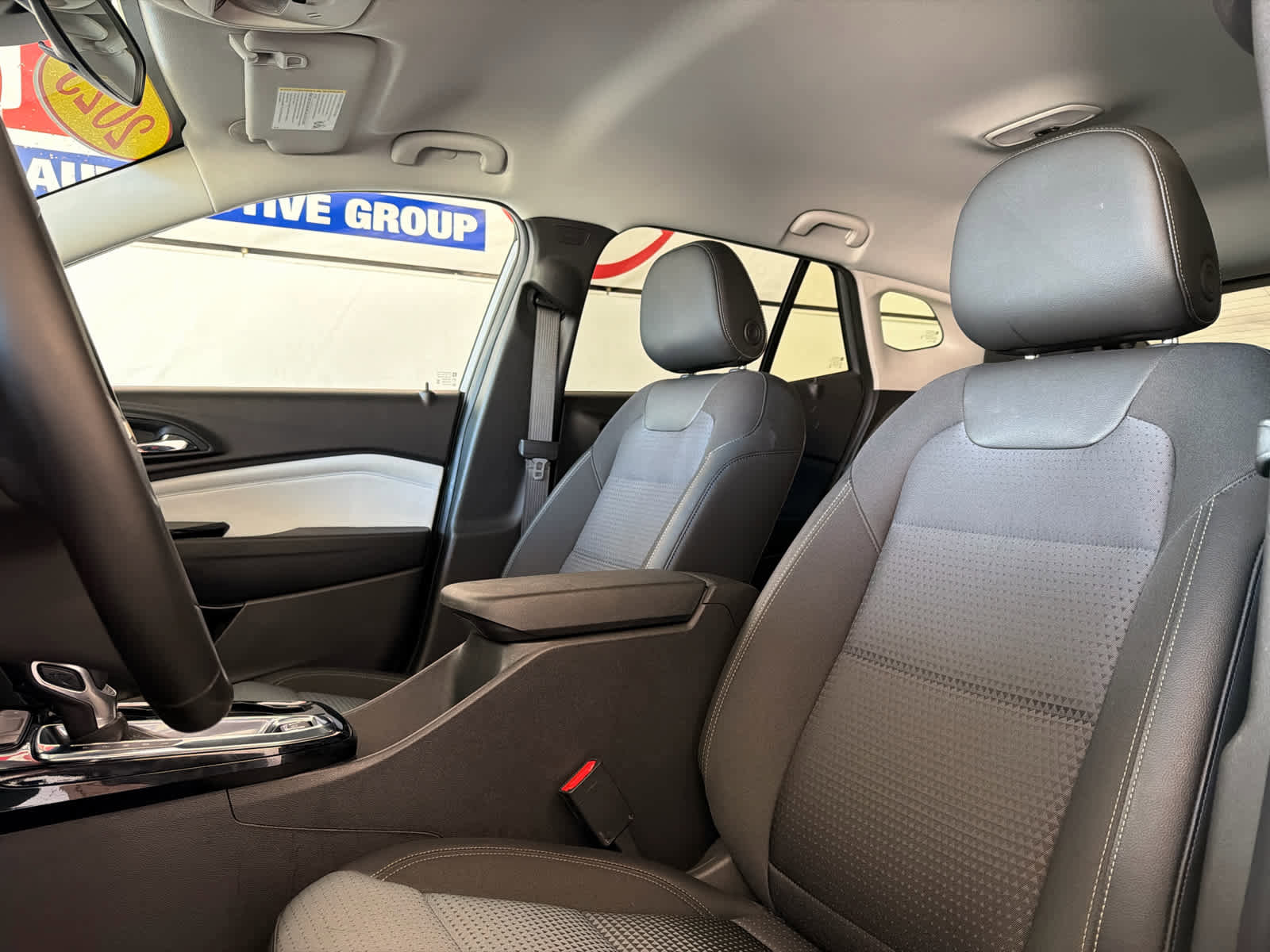 Used 2025 Chevrolet Trax LT w/ LT Convenience Package image 16