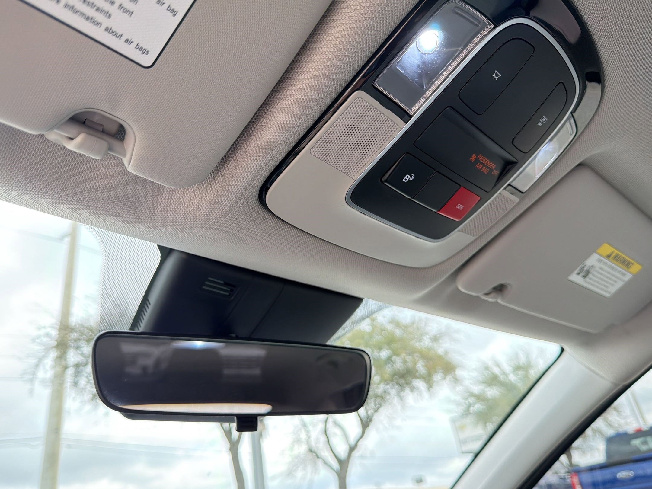 Used 2025 Hyundai Tucson SE image 19