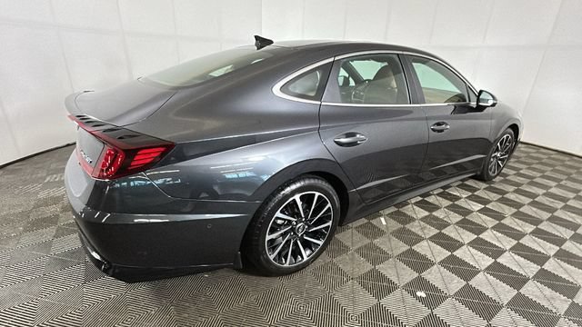 Used 2021 Hyundai Sonata Limited w/ Winter Weather Package FWD video 2