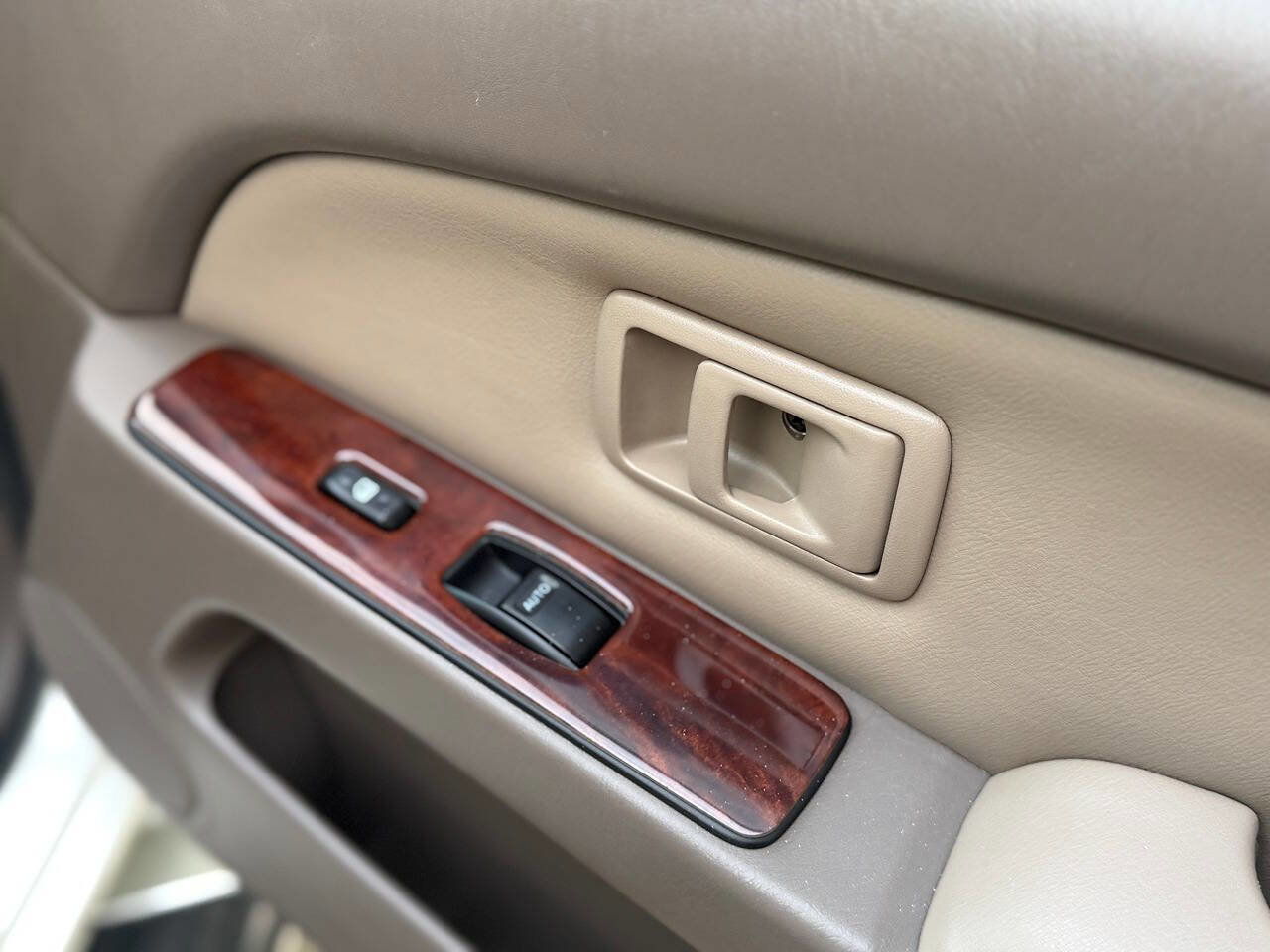 Used 2001 Toyota 4Runner SR5 image 90