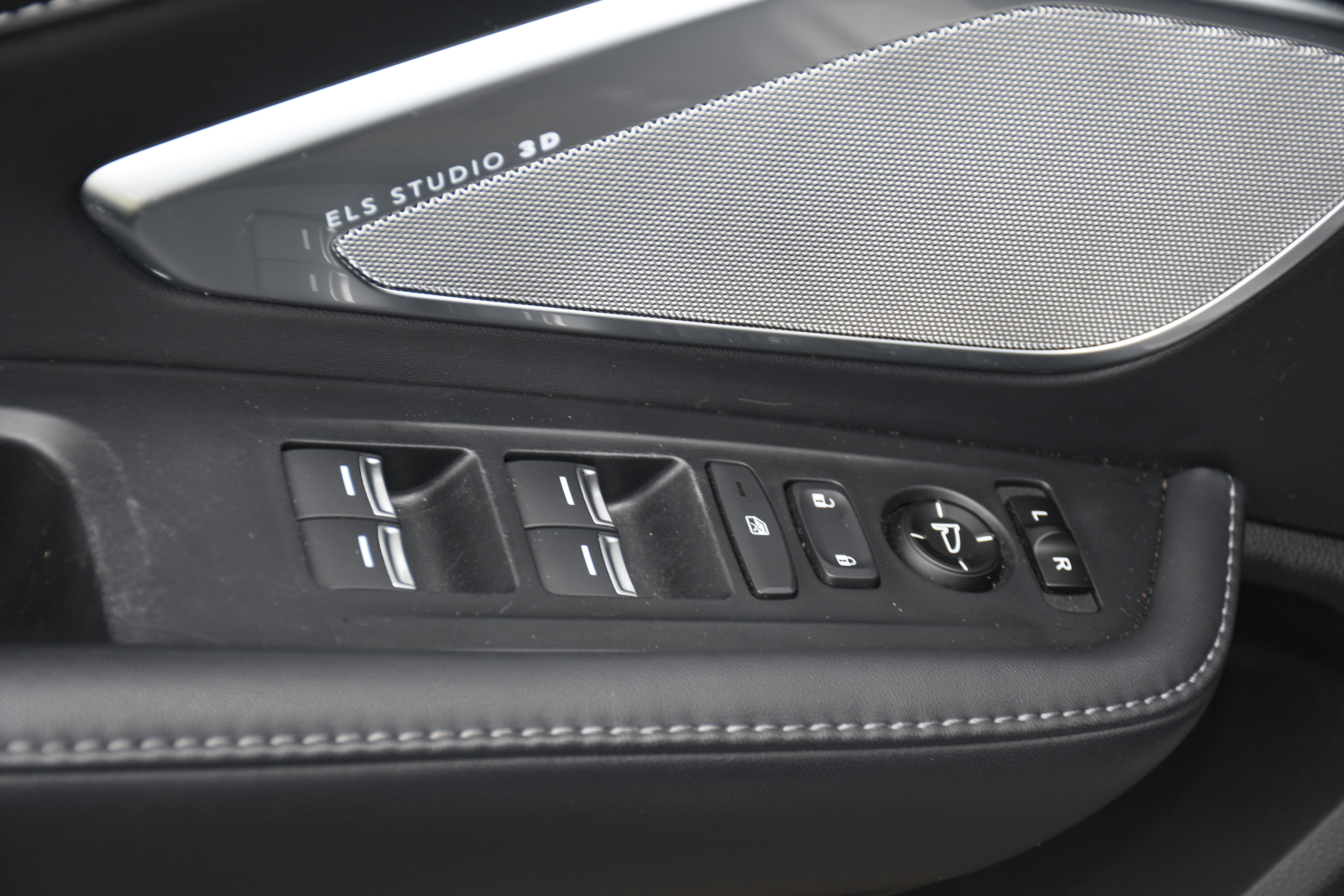 Used 2020 Acura RDX A-Spec FWD image 11