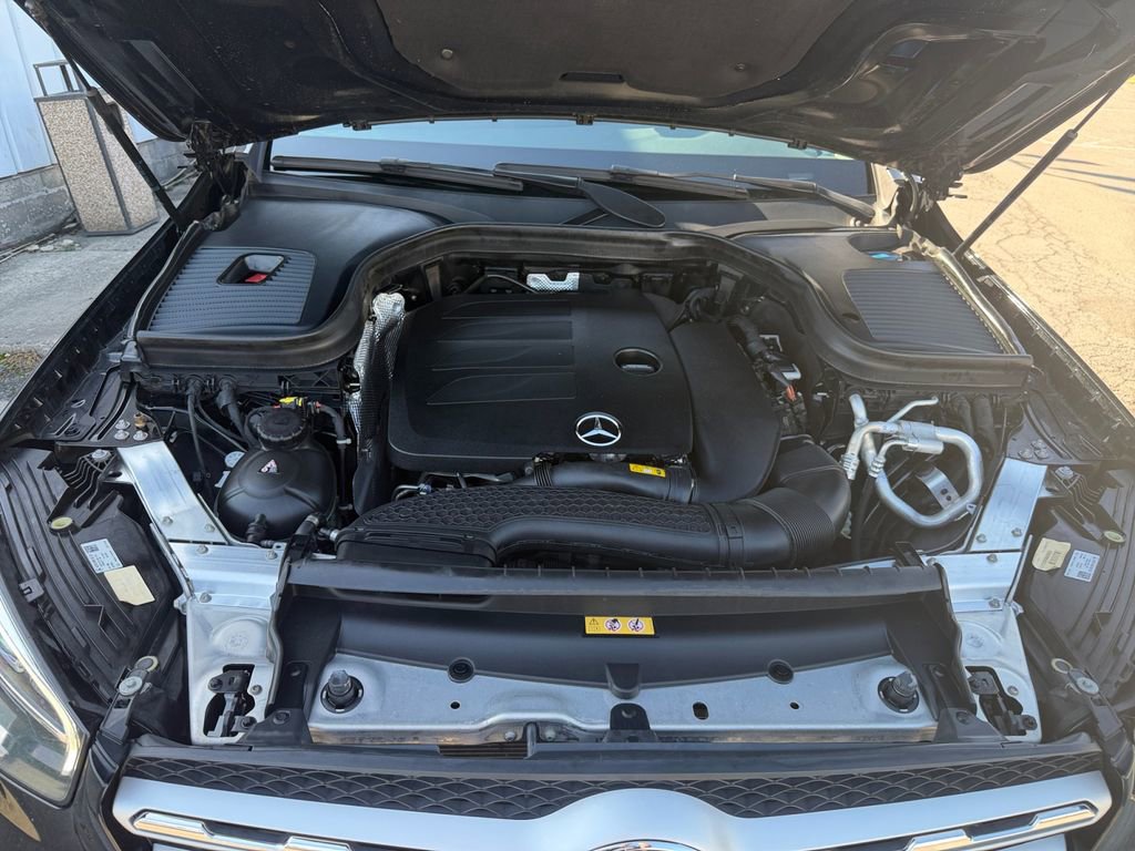 Used 2021 Mercedes-Benz GLC 300 4MATIC w/ Premium Package image 29