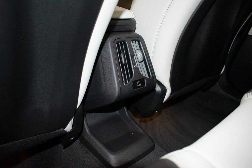 New 2026 BMW X1 xDrive28i w/ Convenience Package image 25