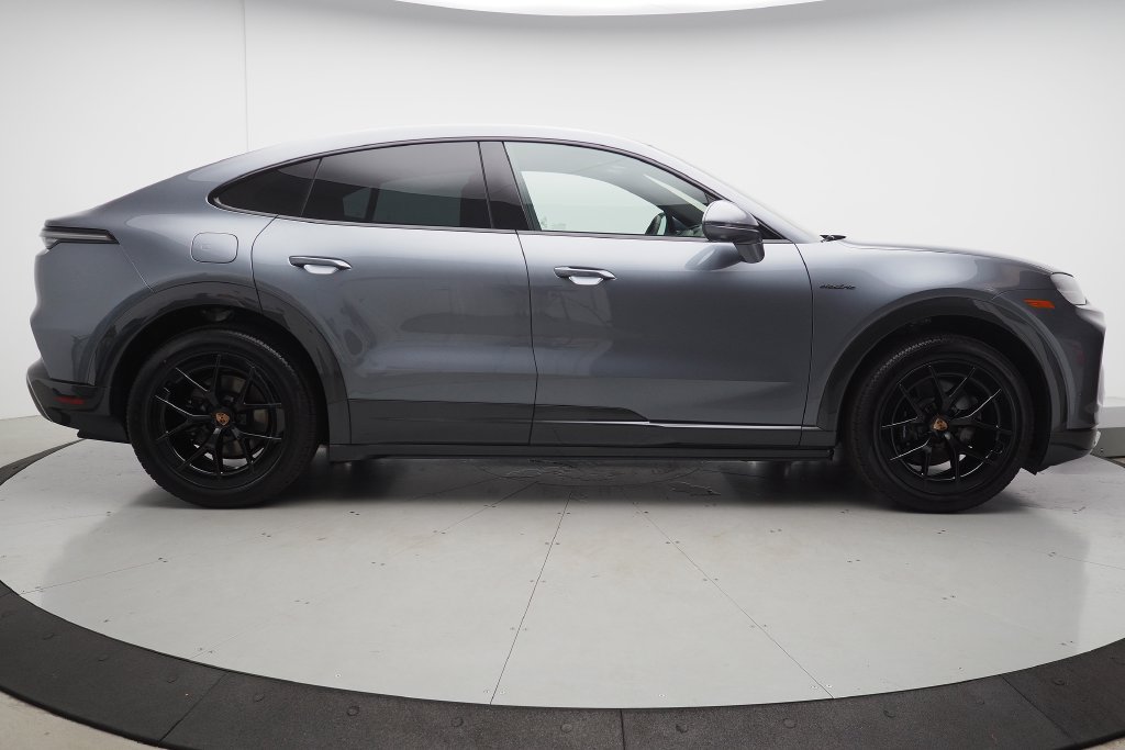 New 2026 Porsche Cayenne Electric Coupe AWD/4WD image 4