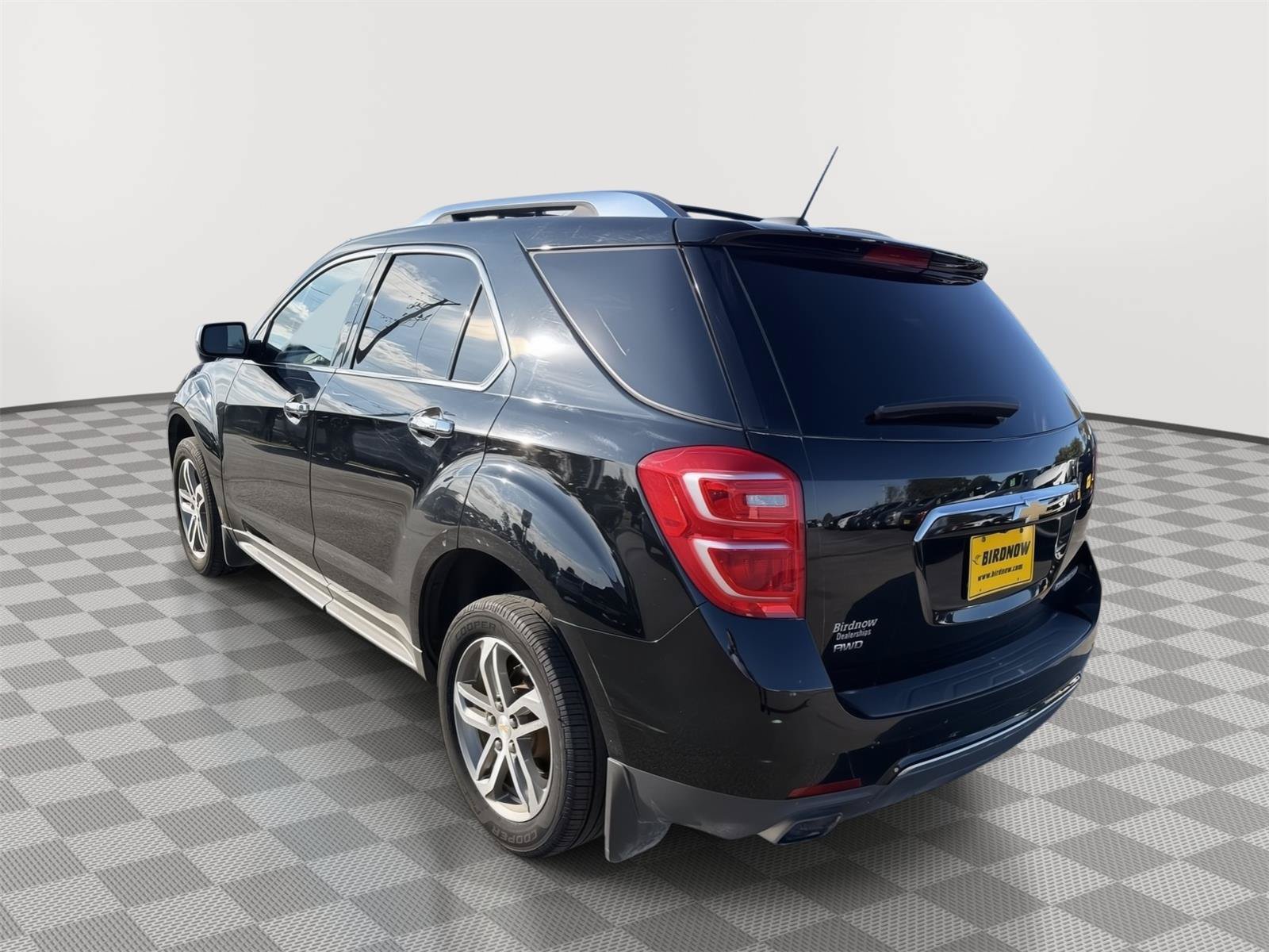 Used 2016 Chevrolet Equinox LTZ w/ Enhanced Convenience Package AWD/4WD image 3