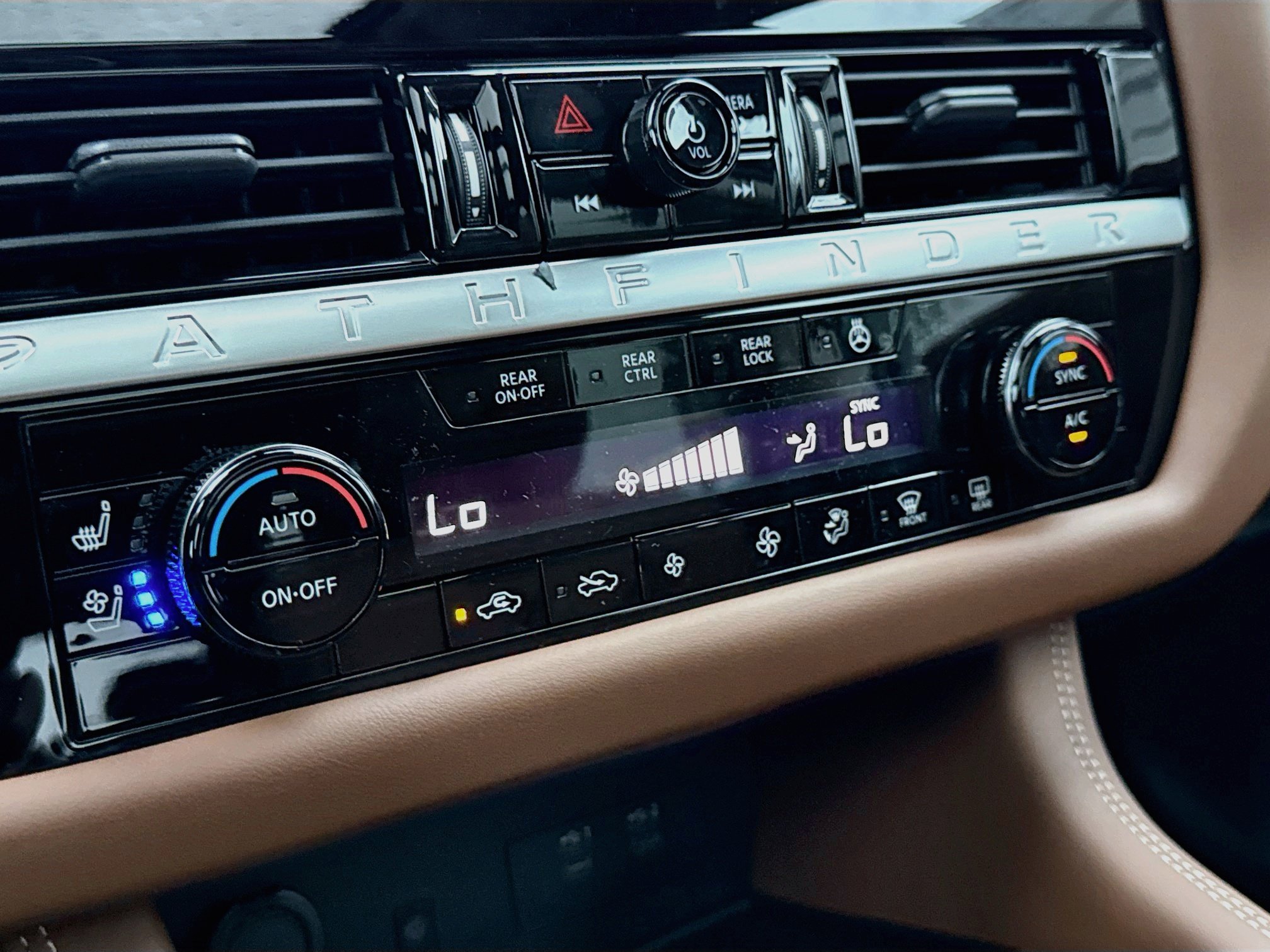 New 2026 Nissan Pathfinder Platinum AWD/4WD image 13