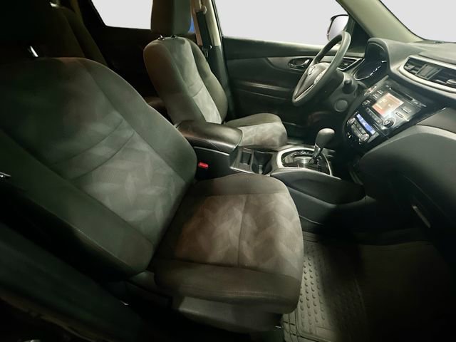 Used 2016 Nissan Rogue SV image 29