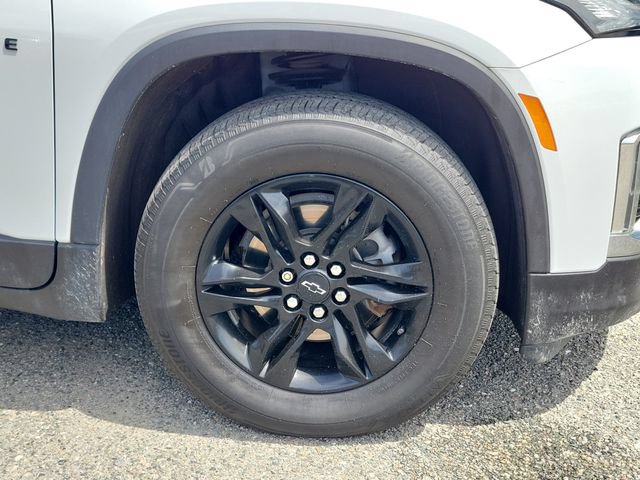 Used 2023 Chevrolet Traverse LS w/ Midnight/Sport Edition FWD image 6