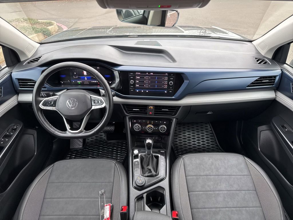Used 2024 Volkswagen Taos SE image 22