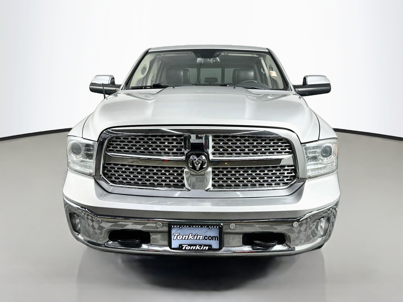 Used 2015 RAM 1500 Laramie w/ Convenience Group AWD/4WD image 2
