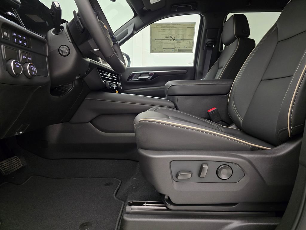 New 2026 Chevrolet Tahoe Premier image 2