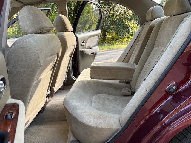 Used 2002 Hyundai Sonata LX FWD image 15