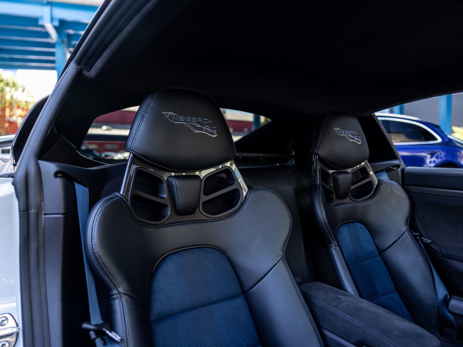 Certified 2025 Porsche 718 Cayman GT4 RS RWD image 35