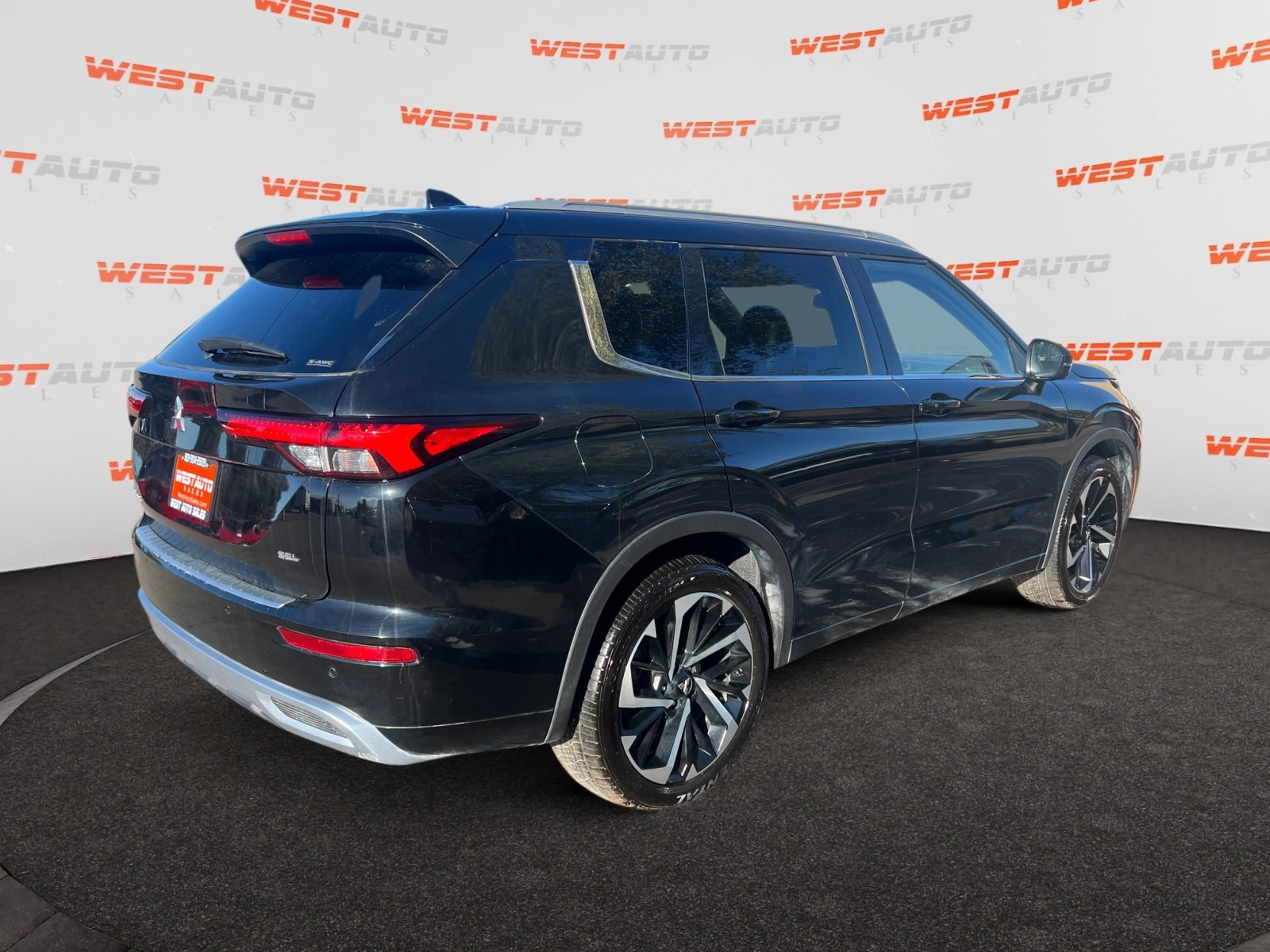 Used 2022 Mitsubishi Outlander SEL image 5