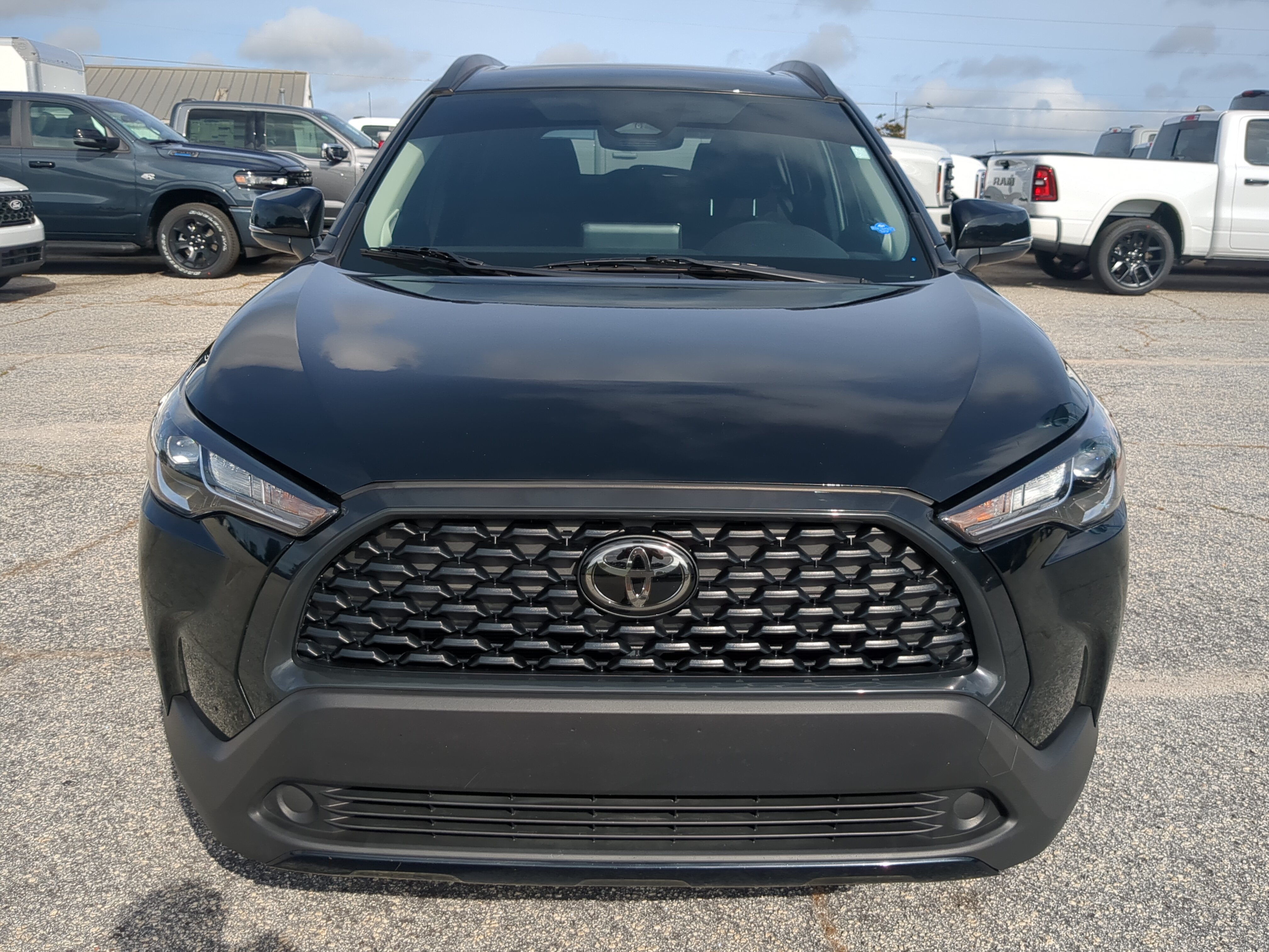Used 2024 Toyota Corolla Cross LE FWD image 7