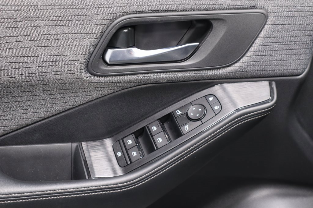 Certified 2023 Nissan Rogue SV image 26