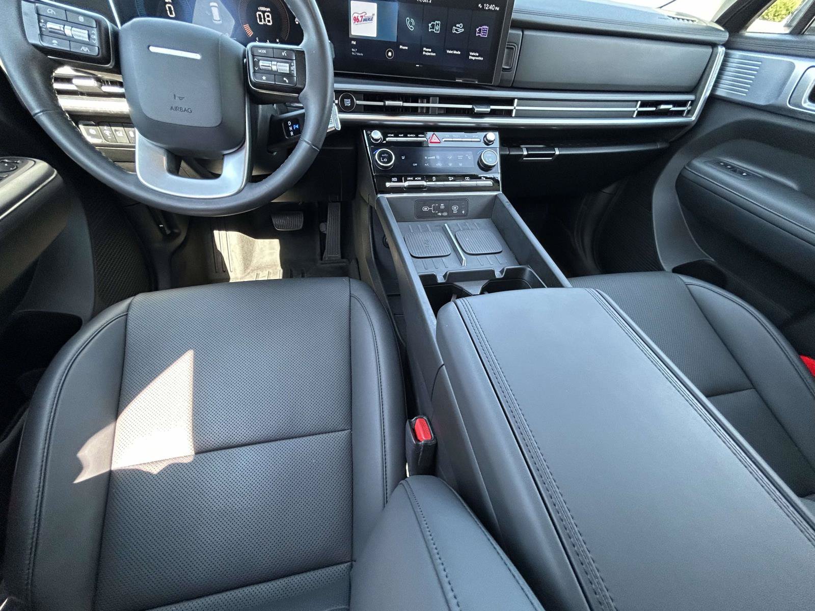 Used 2025 Hyundai Santa Fe SEL FWD image 14
