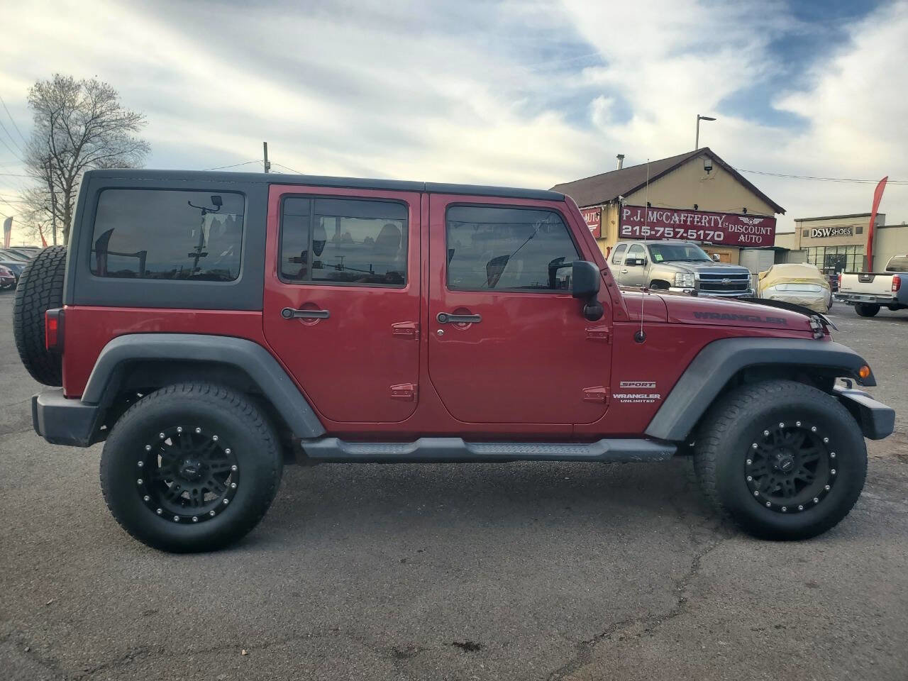 Used 2012 Jeep Wrangler Unlimited Sport image 6
