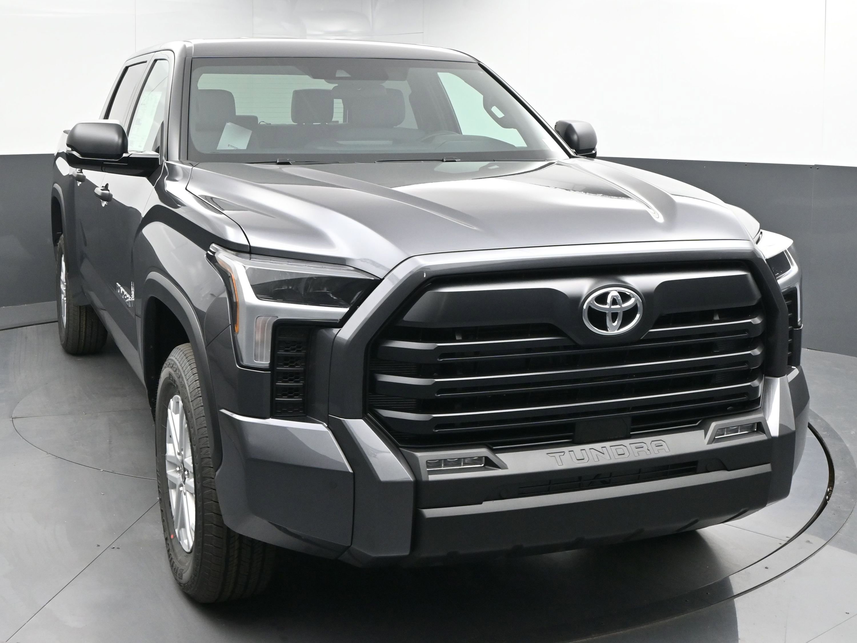 Used 2025 Toyota Tundra SR5 image 2