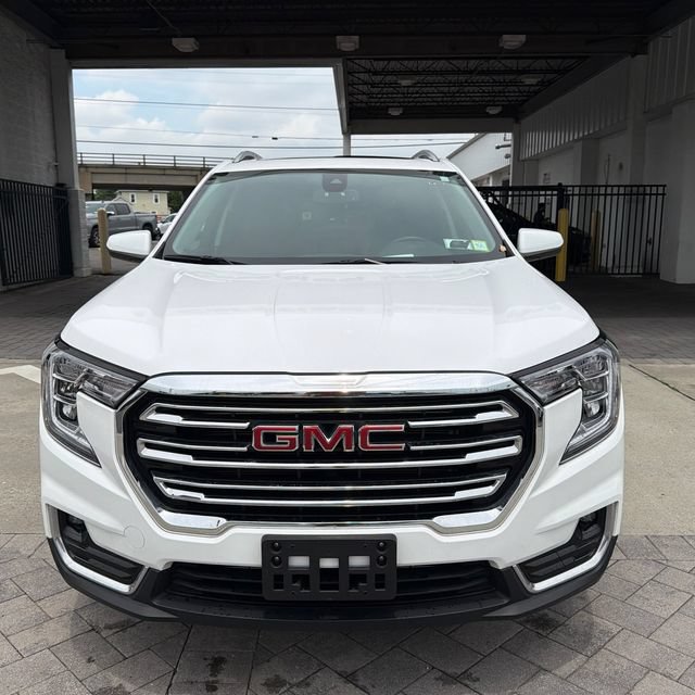 Used 2023 GMC Terrain SLT w/ Infotainment Package II AWD/4WD image 11