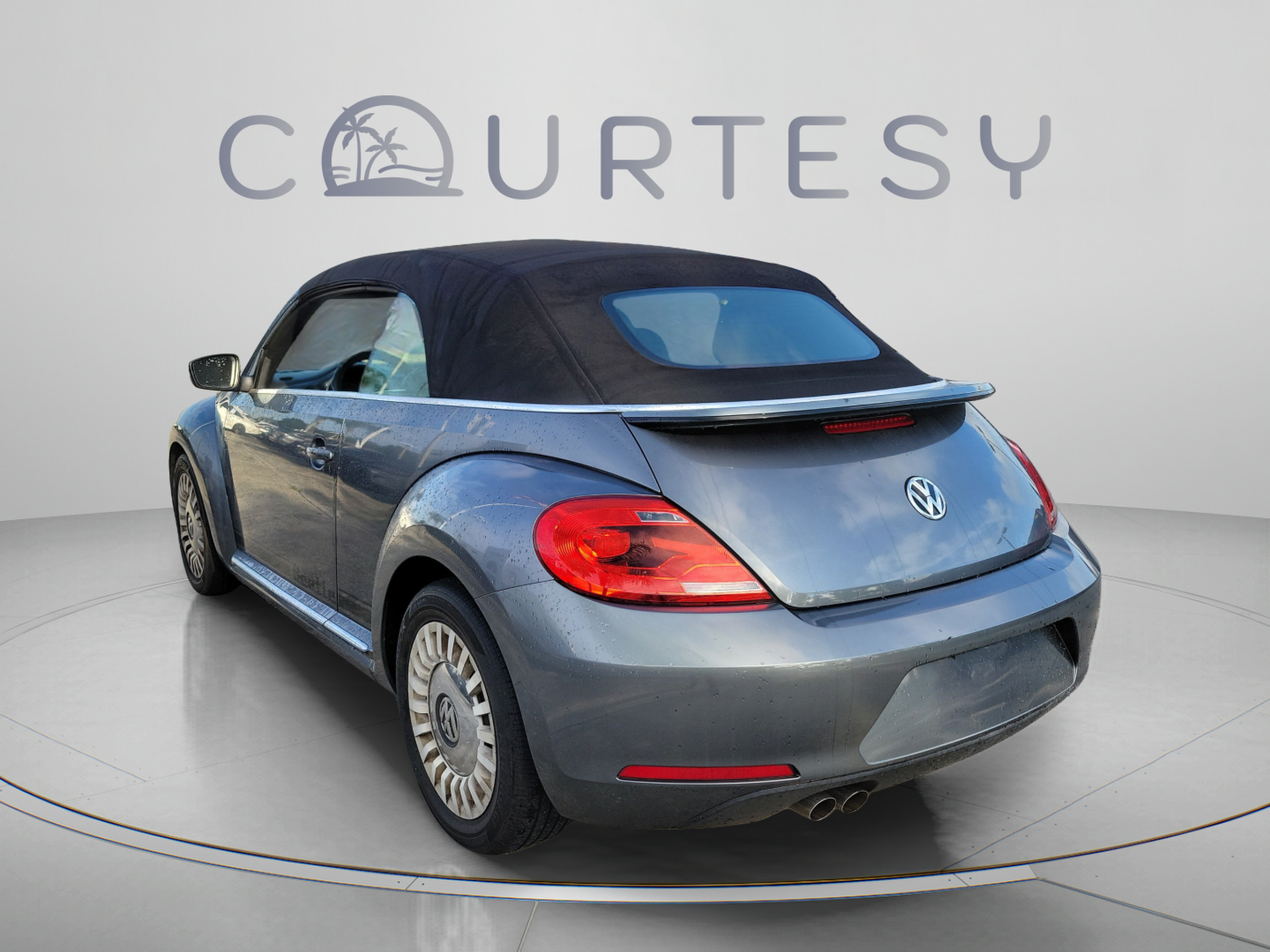 Used 2014 Volkswagen Beetle 2.5 FWD image 2
