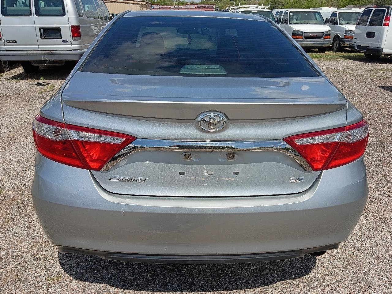 Used 2016 Toyota Camry SE FWD image 6