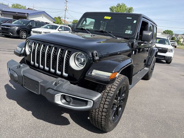 Used 2021 Jeep Wrangler Unlimited Sahara w/ Cold Weather Group AWD/4WD image 9