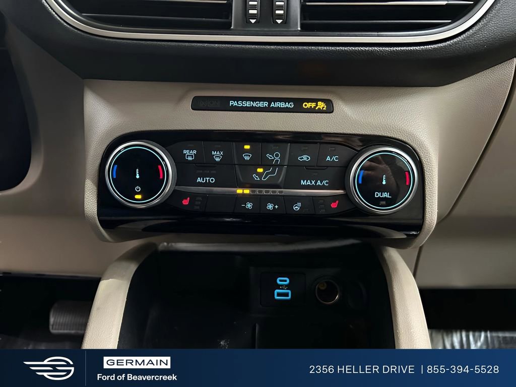 Used 2022 Ford Escape SEL image 19