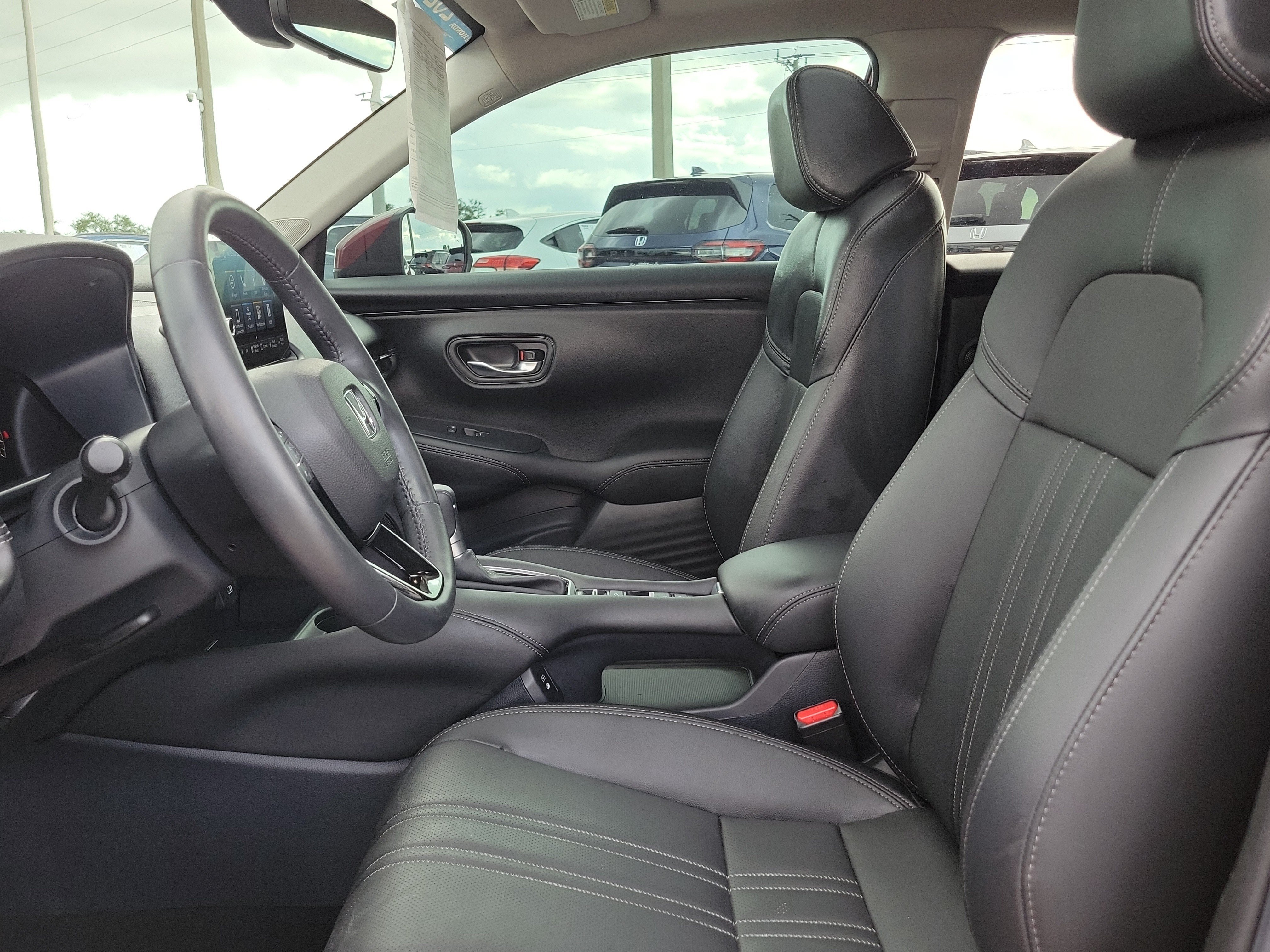Used 2024 Honda HR-V EX-L image 16