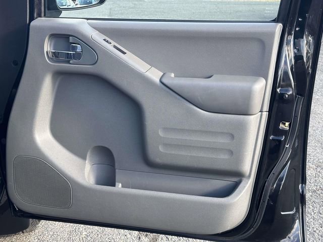 Used 2019 Nissan Frontier SV image 9