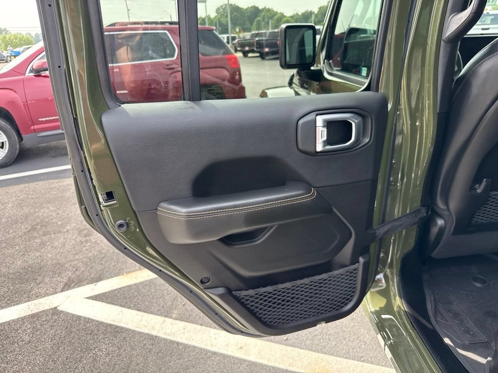 Used 2024 Jeep Wrangler Unlimited Sahara w/ Safety Group AWD/4WD image 14