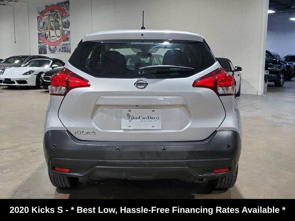 Used 2020 Nissan Kicks S FWD image 11