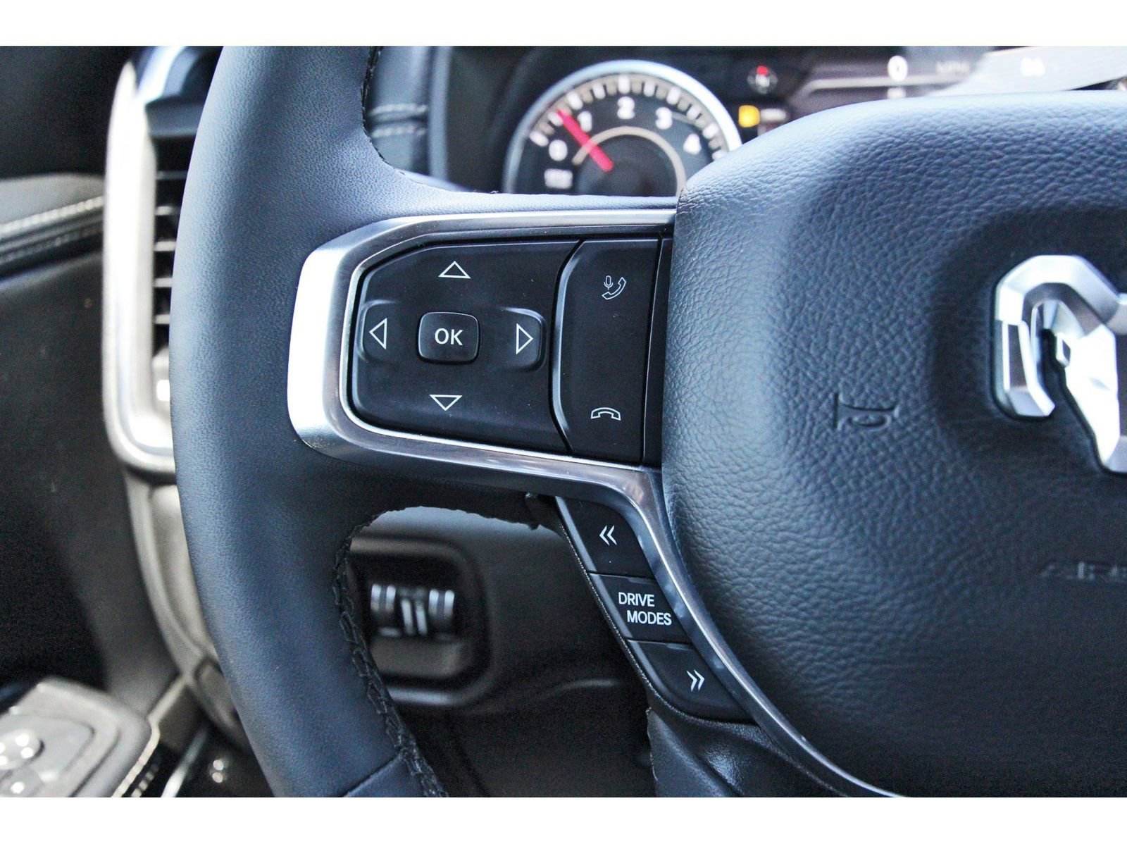 Used 2025 RAM 1500 Laramie w/ Laramie Southwest Edition image 23