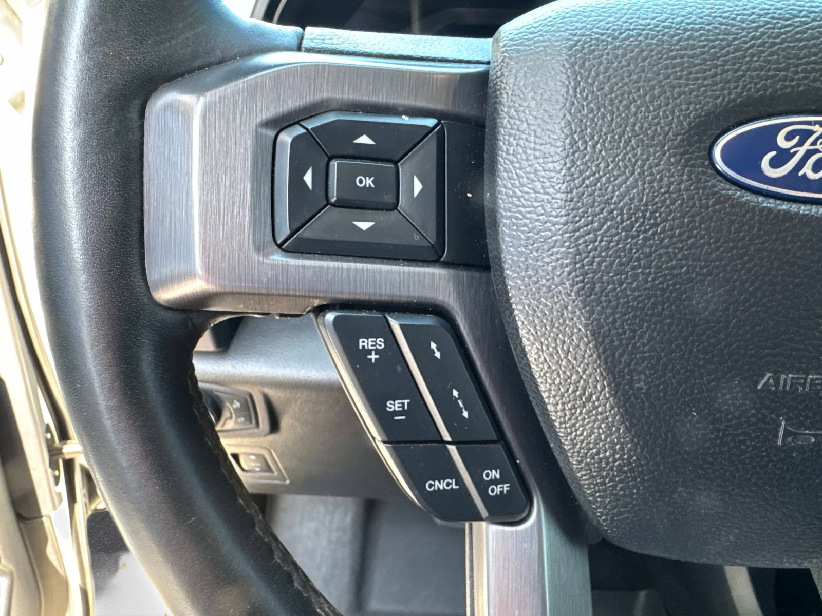 Used 2020 Ford Expedition Platinum AWD/4WD image 32