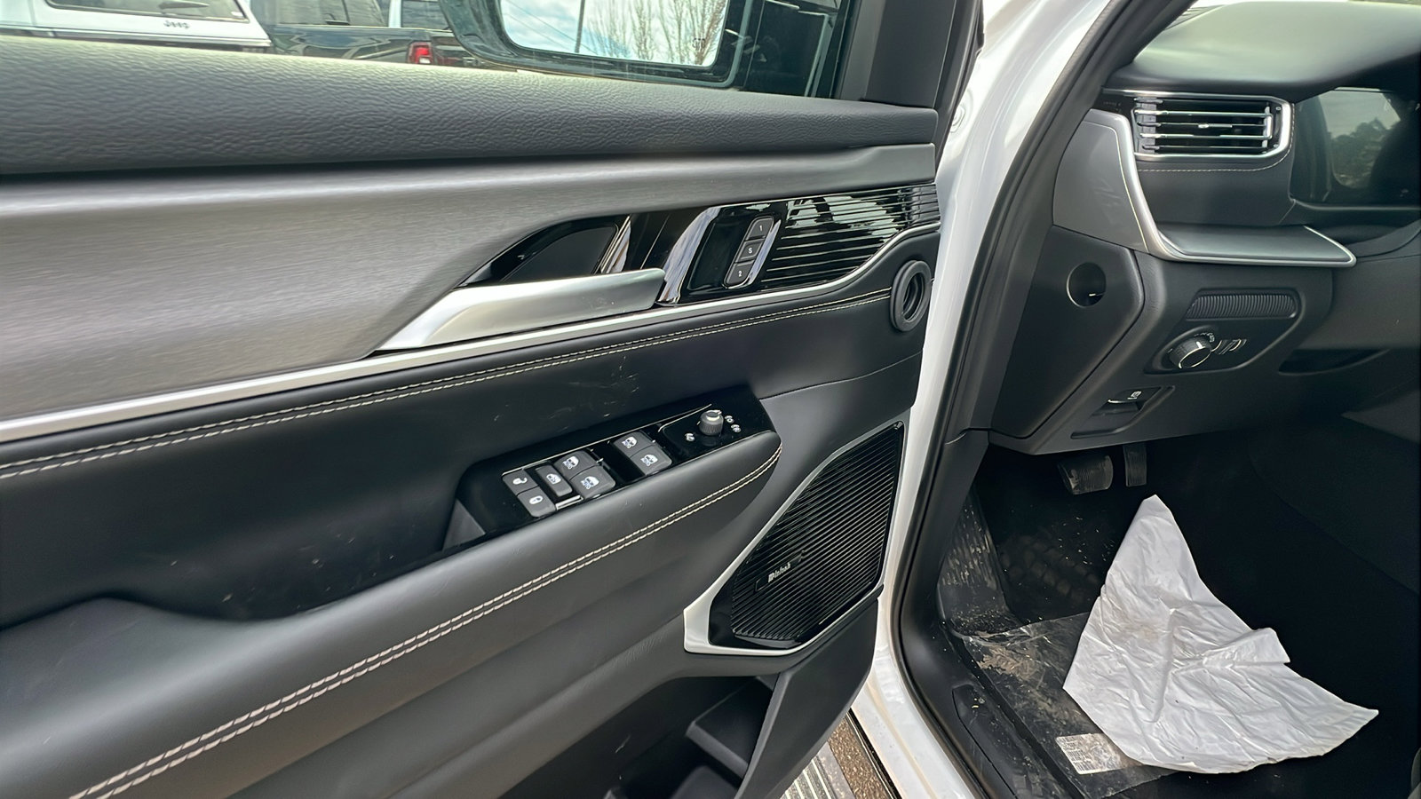 New 2026 Jeep Grand Wagoneer Limited image 15