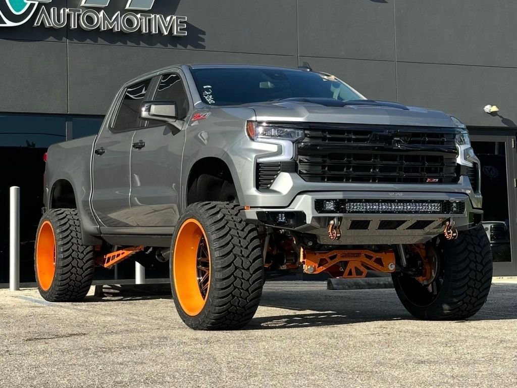 Used 2025 Chevrolet Silverado 1500 LT Trail Boss AWD/4WD image 11