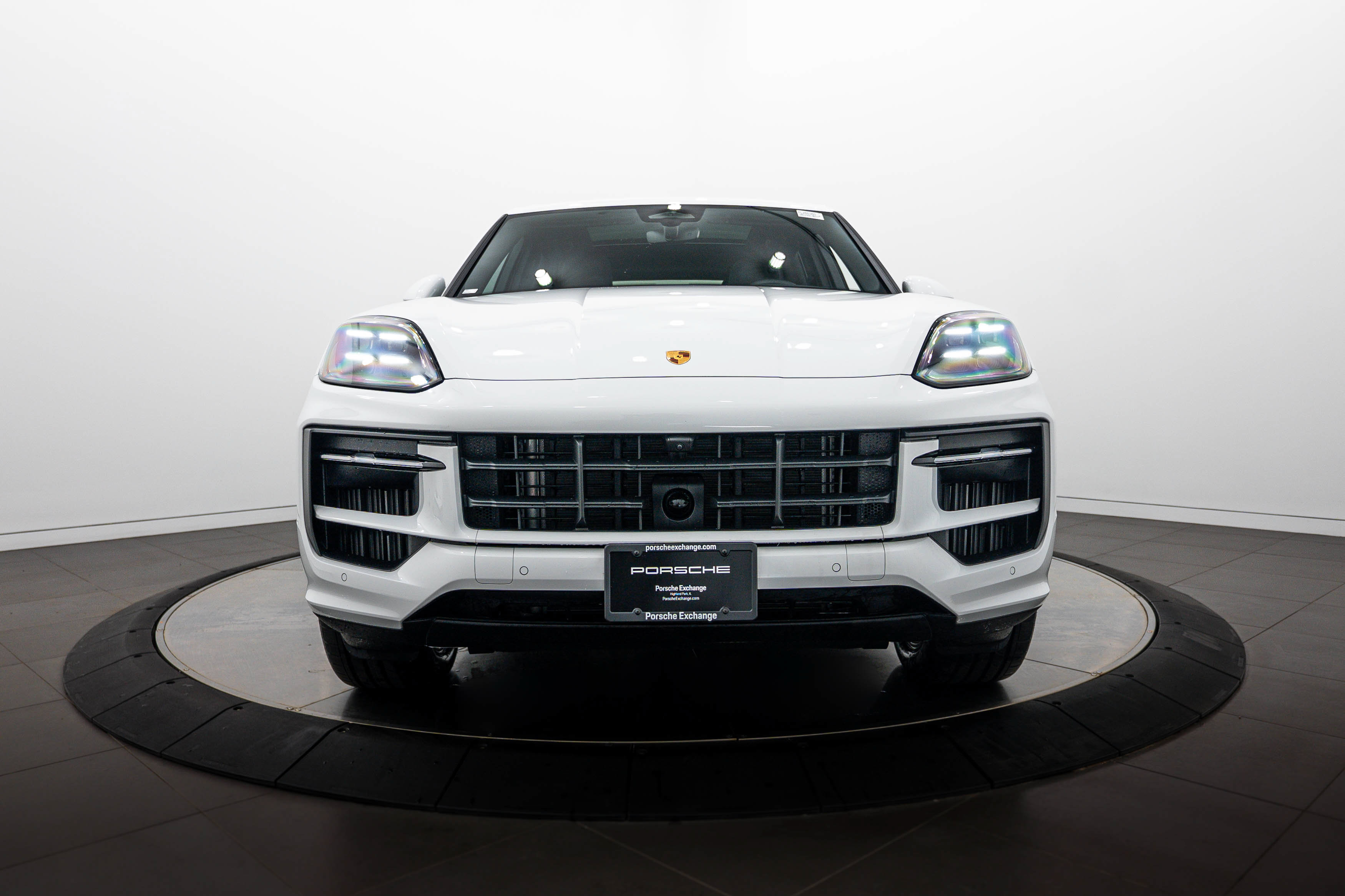 Certified 2026 Porsche Cayenne AWD/4WD image 10