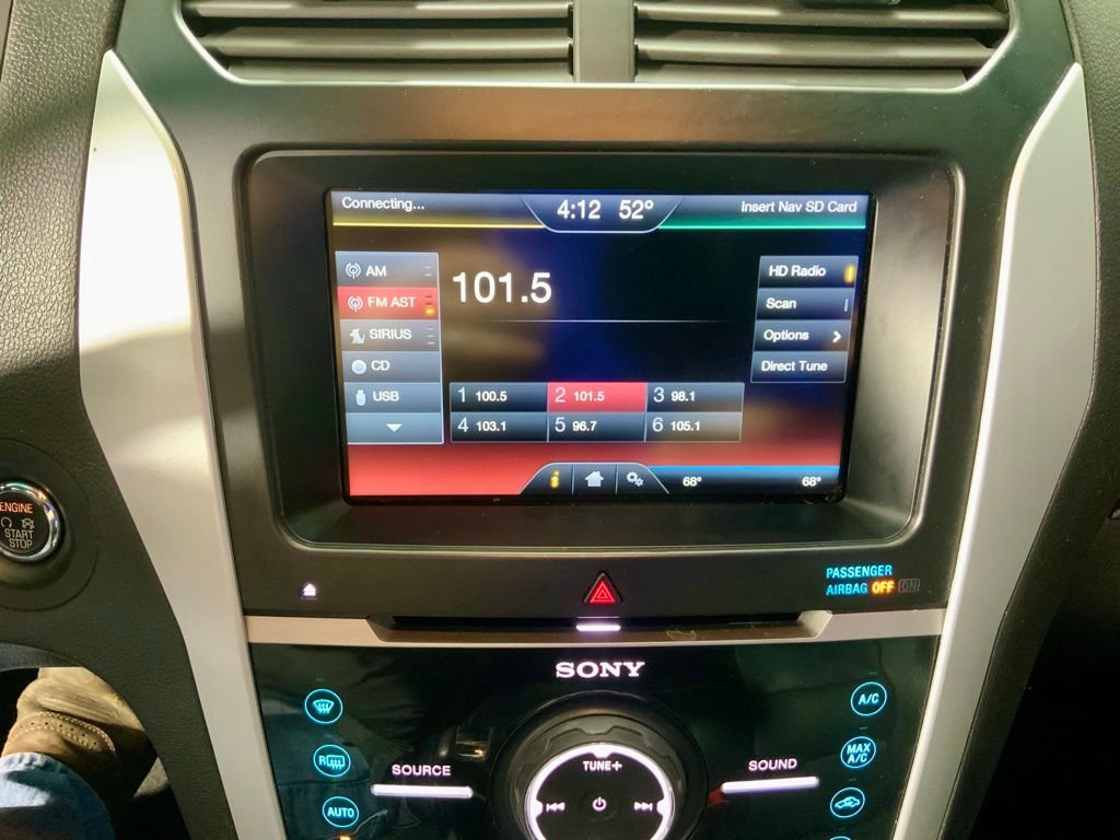 Used 2015 Ford Explorer Sport w/ Equipment Group 401A AWD/4WD image 25