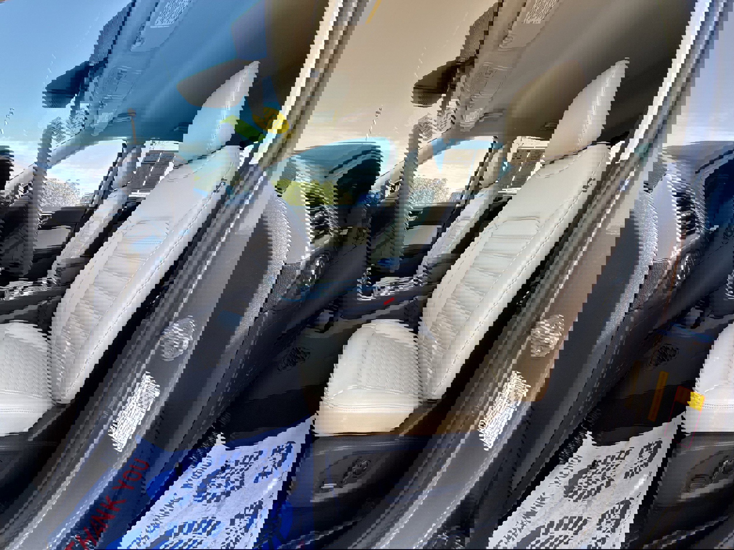 Used 2024 Ford Edge SEL image 9