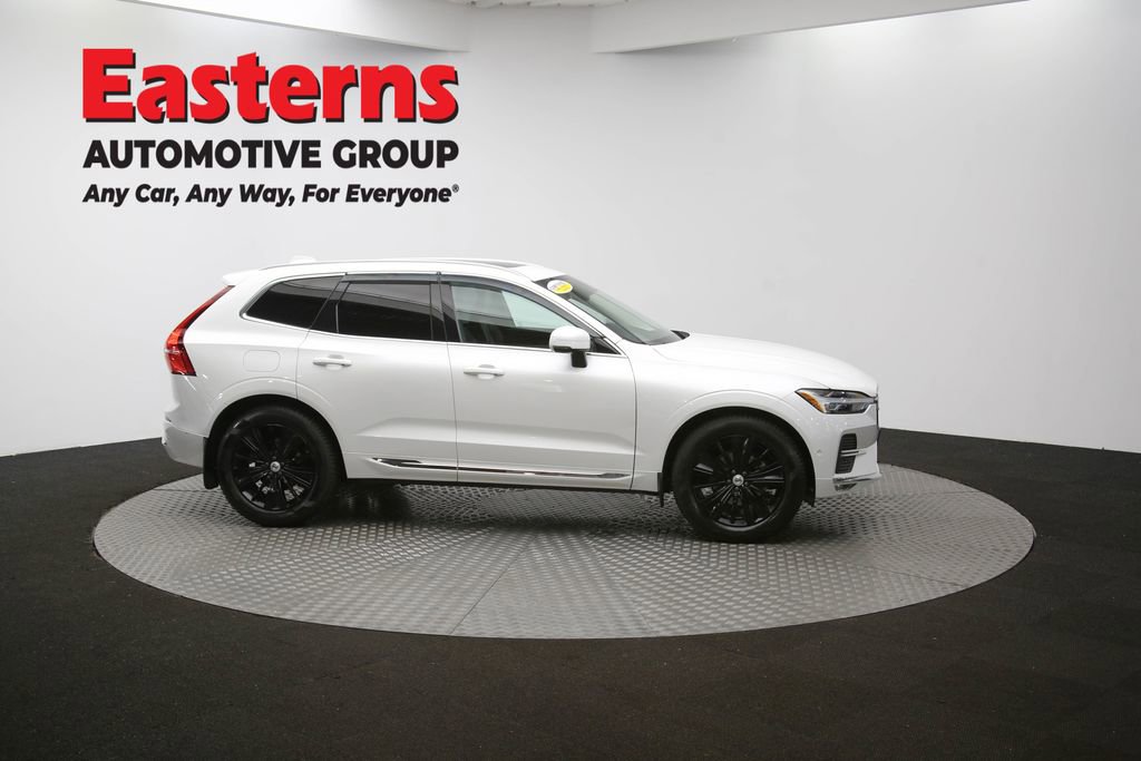 Used 2023 Volvo XC60 B5 Plus image 43