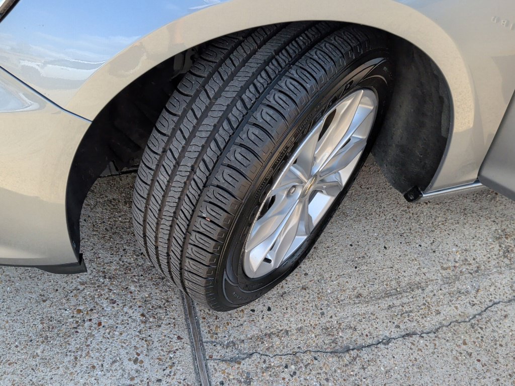 Used 2025 Chevrolet Malibu LT FWD image 43