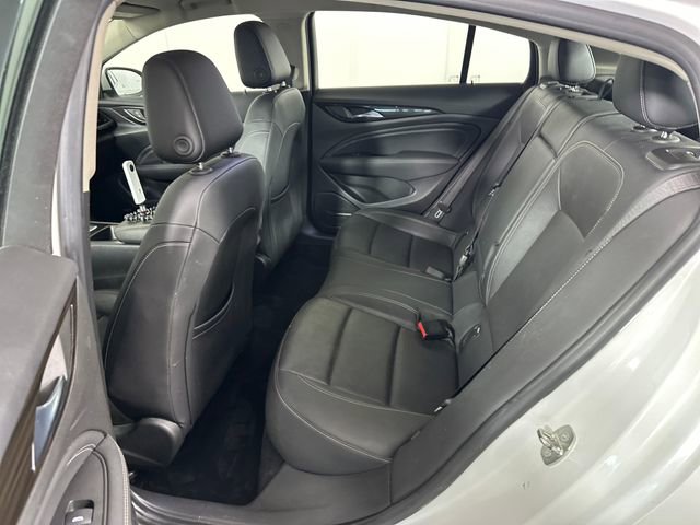 Used 2018 Buick Regal Essence w/ Driver Confidence Package #1 image 30
