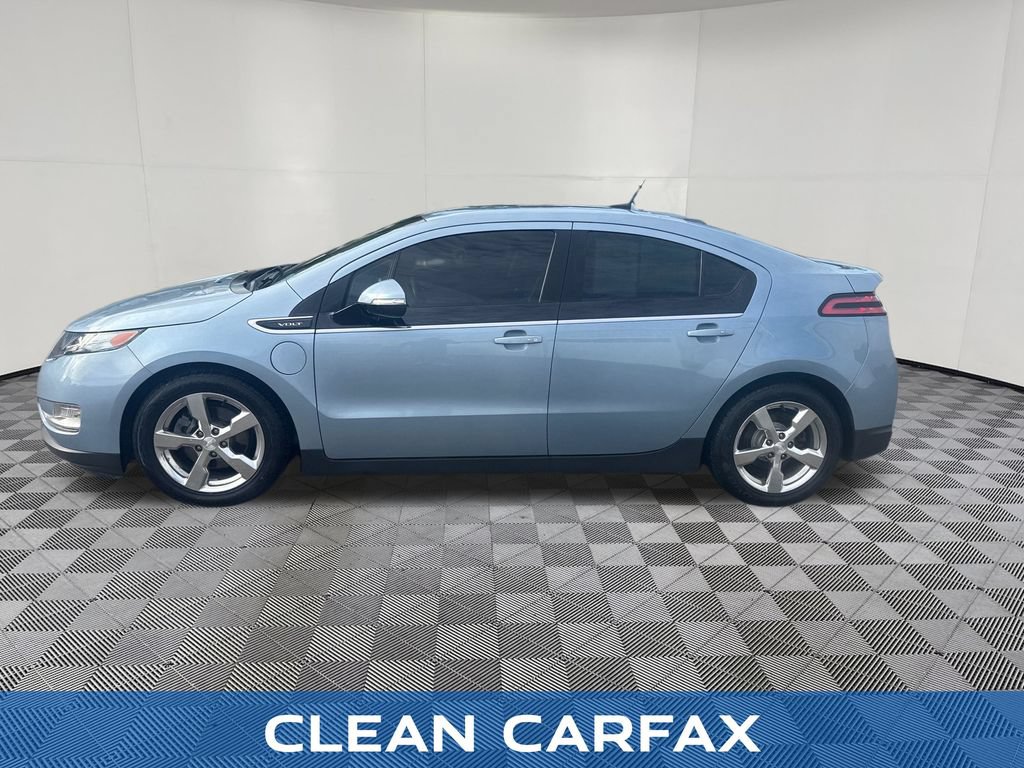 Used 2013 Chevrolet Volt Premium w/ Premium Trim Package FWD image 2