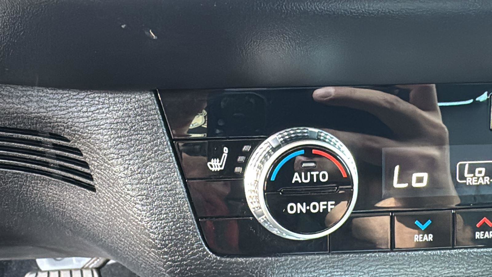 Used 2023 Mitsubishi Outlander SEL image 21